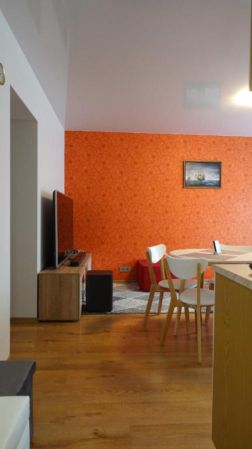 Cozy Telliskivi Apartment Near City Centre Tallinn Eksteriør billede